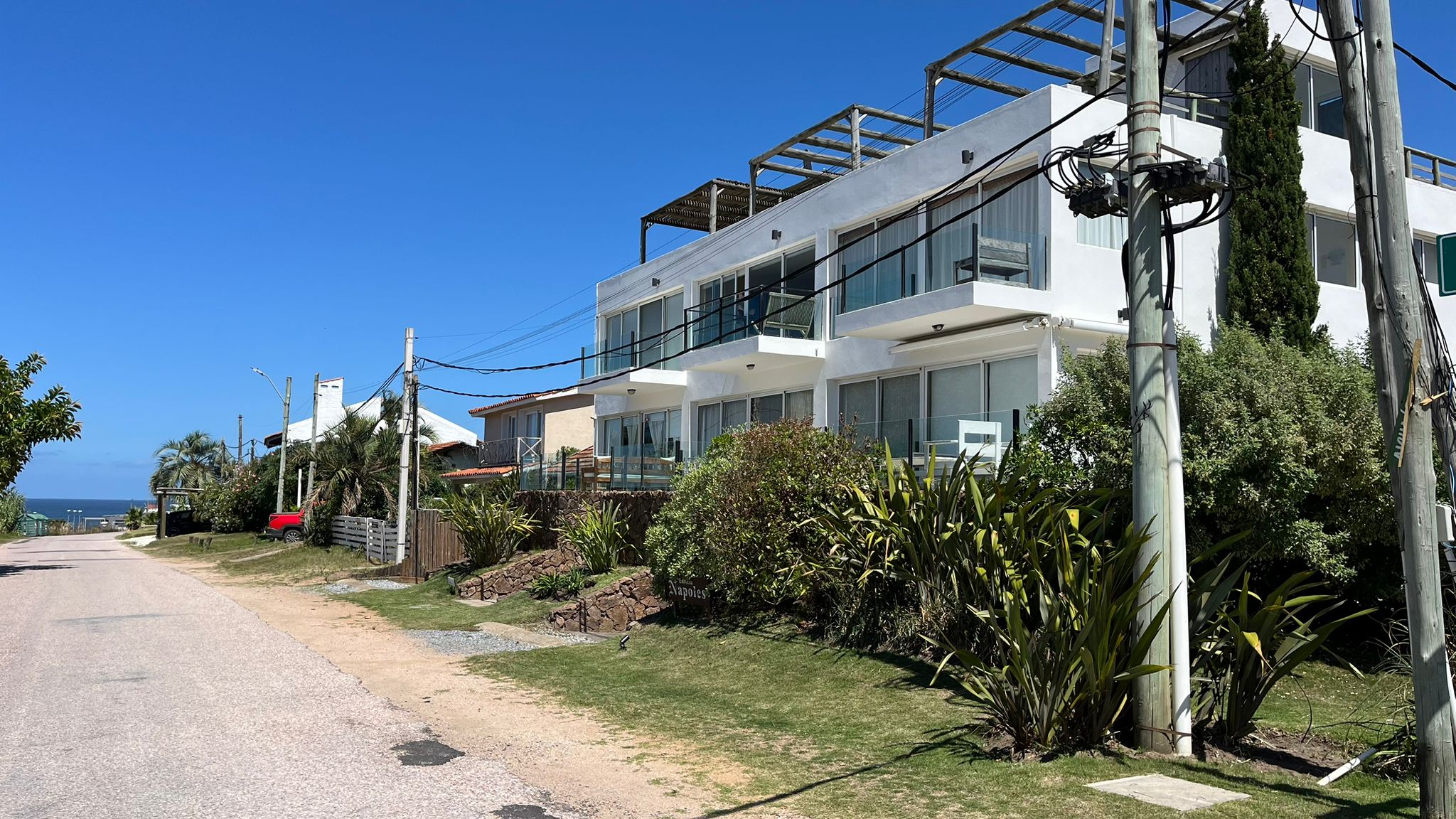 Departamento en venta en Manantiales con vistas al mar